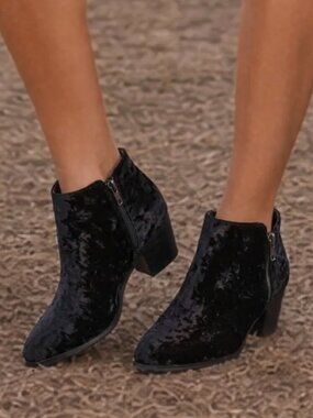 Very Volatile 7.5 Witchy Steampunk Crushed Velvet Black Zip Ankle Boots
